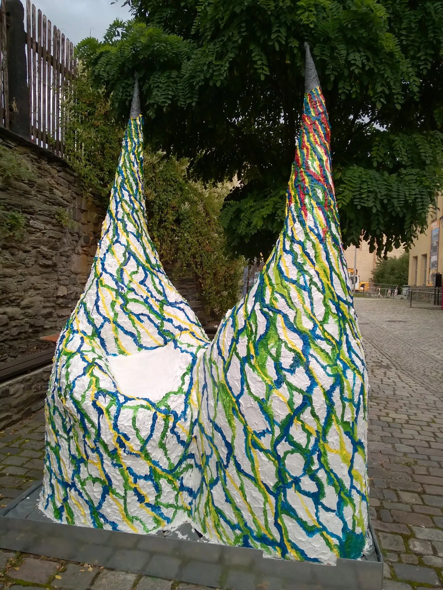 Skulpturen Park am Malzhaus Plauen - Plauener S(p)itze in Farbe getaucht